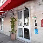 Hotel Luana 2*